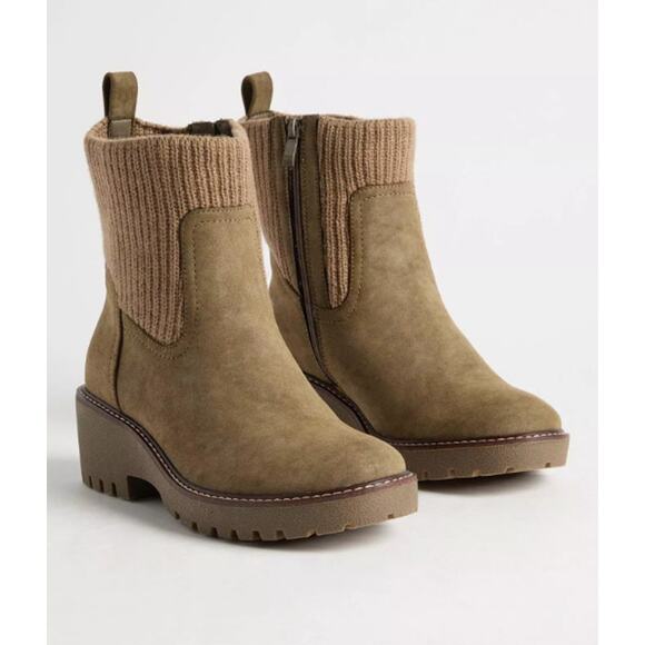 Torrid Women's Sweater Cuff Chelsea Bootie Olive Brown Size 10 WW Wide Width New - Picture 1 of 9